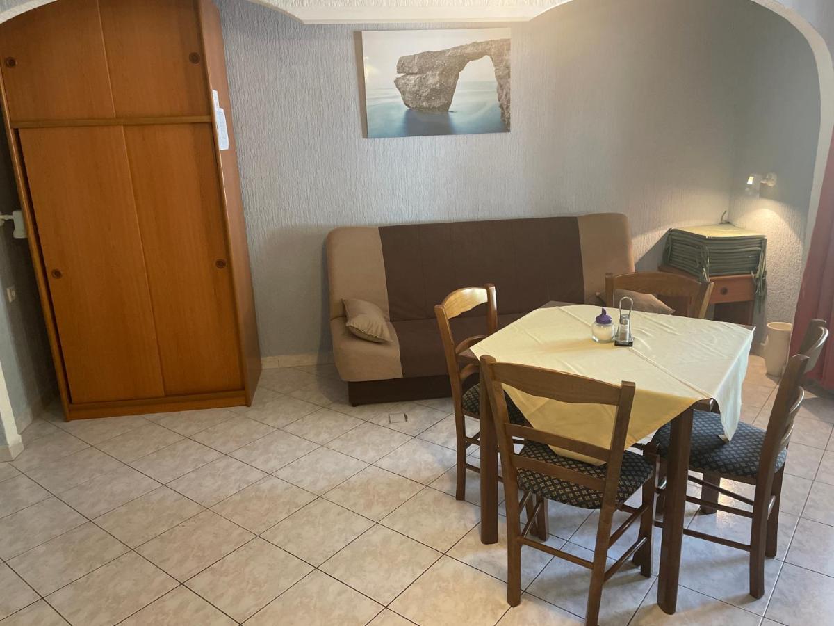 Apartmani Nina Crikvenica Buitenkant foto