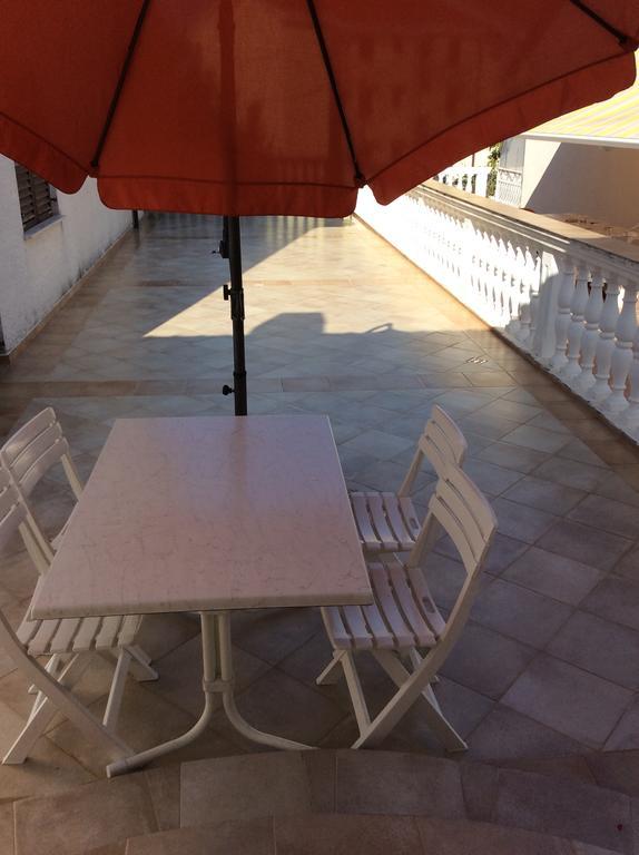 Apartmani Nina Crikvenica Buitenkant foto