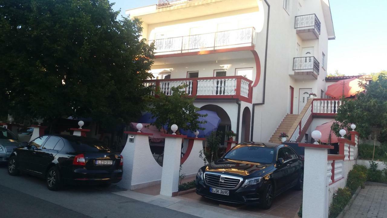 Apartmani Nina Crikvenica Buitenkant foto