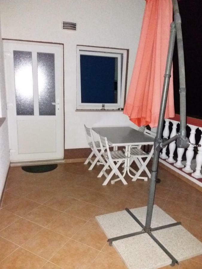 Apartmani Nina Crikvenica Buitenkant foto