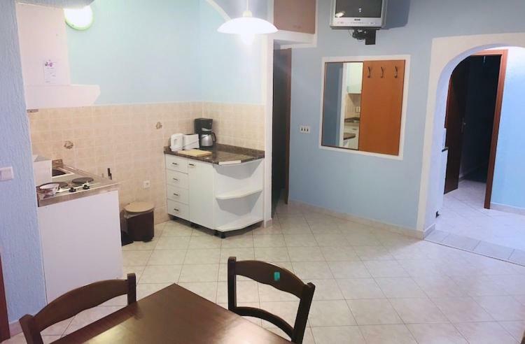Apartmani Nina Crikvenica Buitenkant foto