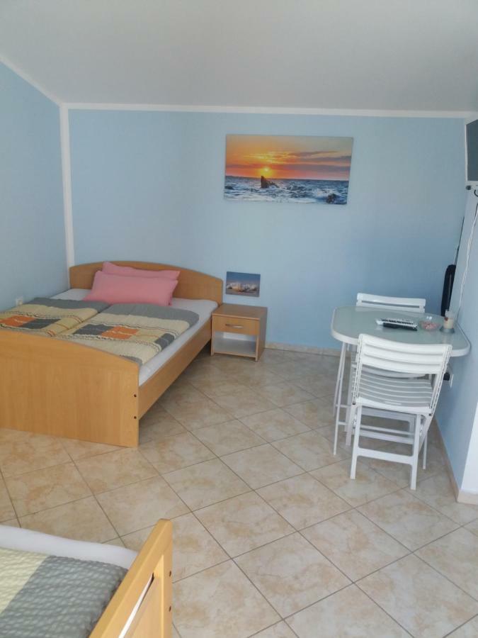 Apartmani Nina Crikvenica Buitenkant foto