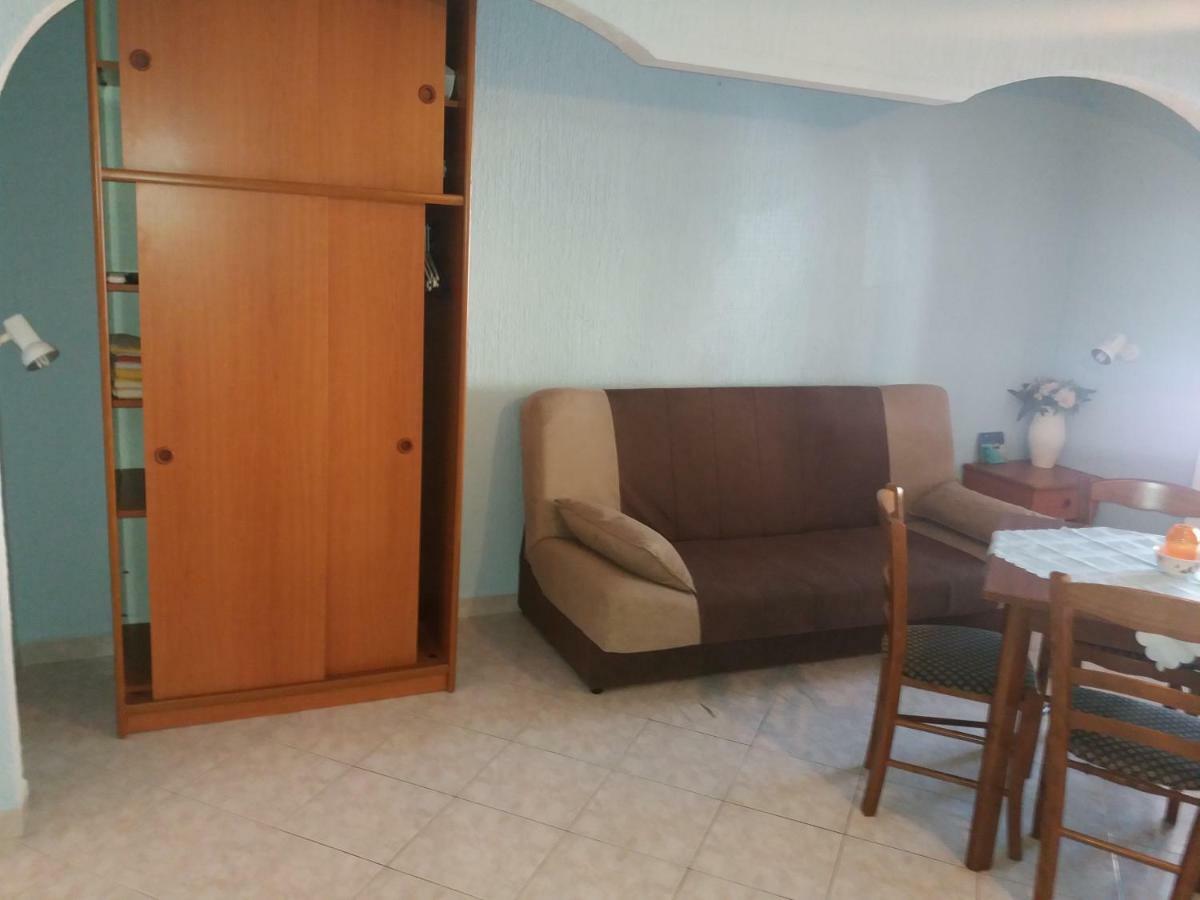 Apartmani Nina Crikvenica Buitenkant foto